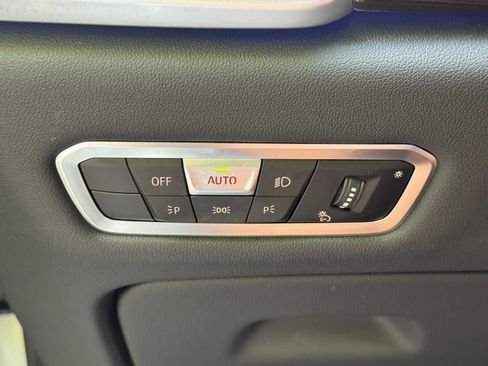 Used 2023 BMW X5 xDrive40i w/ Executive Package image 18