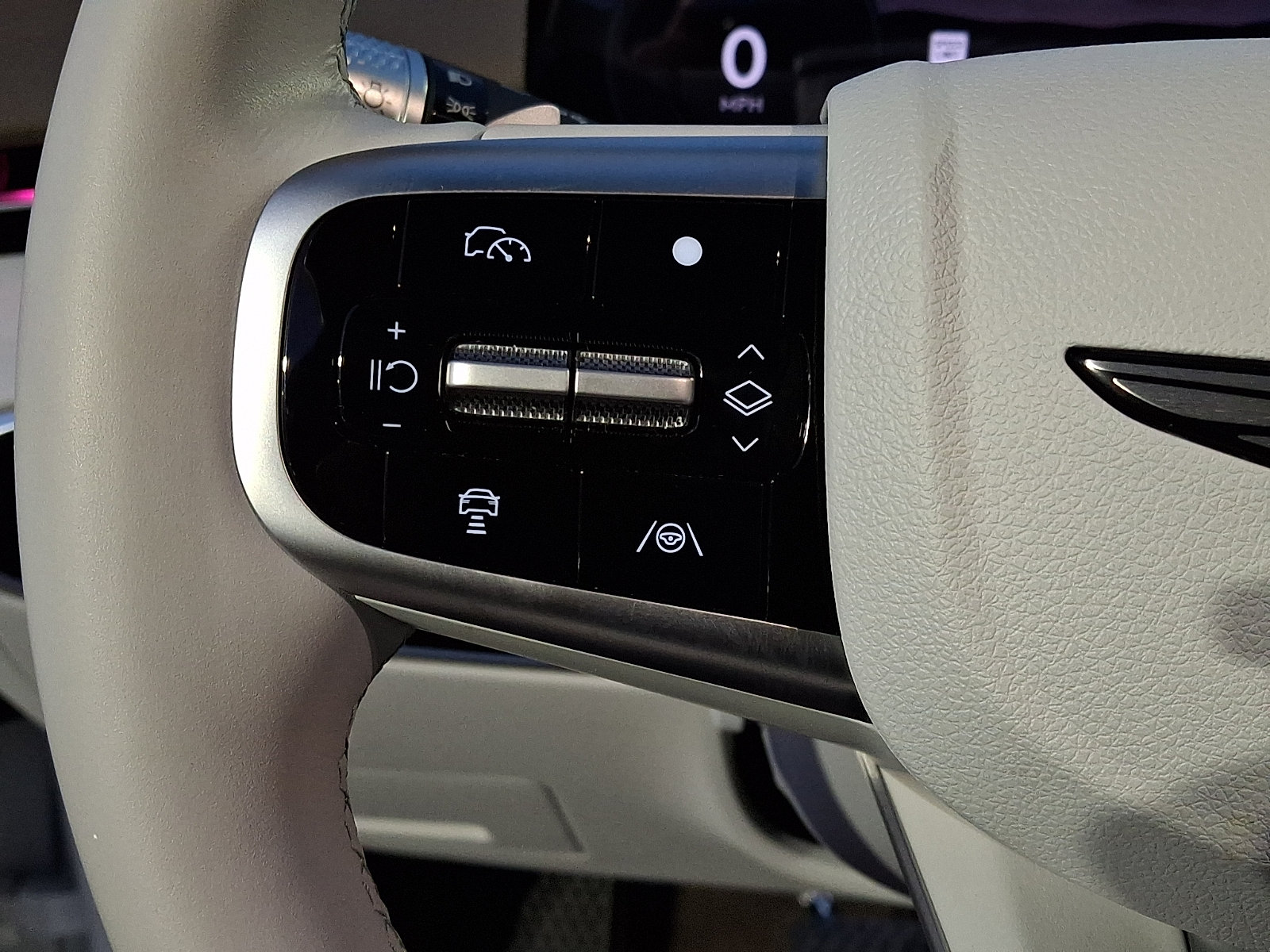 Certified 2026 Genesis GV70 2.5T Advanced AWD/4WD image 22