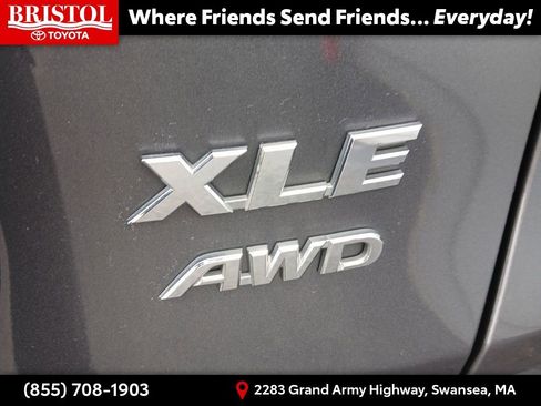 Used 2020 Toyota RAV4 XLE Premium image 35