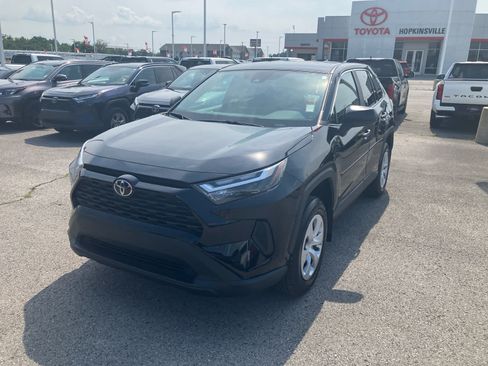 Certified 2025 Toyota RAV4 LE FWD image 5