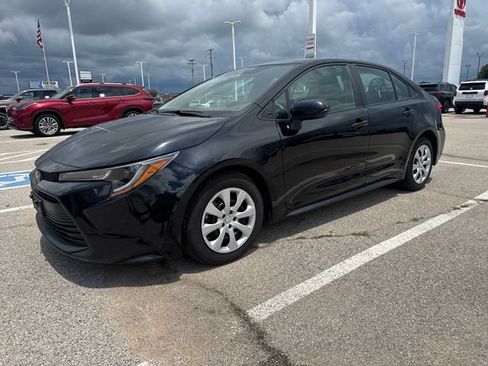 Used 2024 Toyota Corolla LE FWD image 1