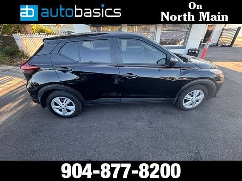 Used 2024 Nissan Kicks S FWD image 5