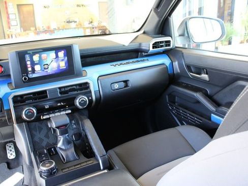 Used 2025 Toyota Tacoma TRD Sport image 13