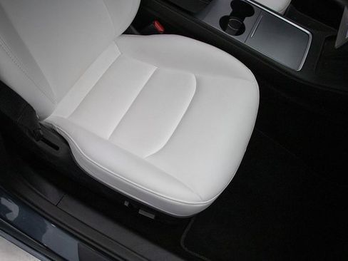 Used 2023 Tesla Model 3 Performance image 17