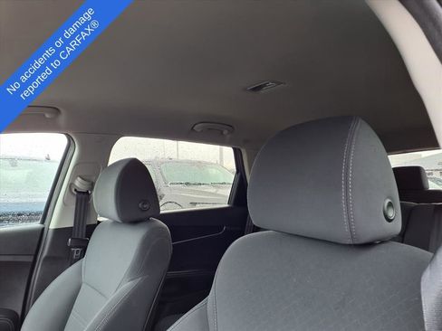 Used 2019 Kia Sorento LX image 18