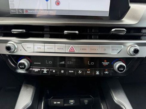 Used 2023 Kia Telluride LX AWD/4WD image 16