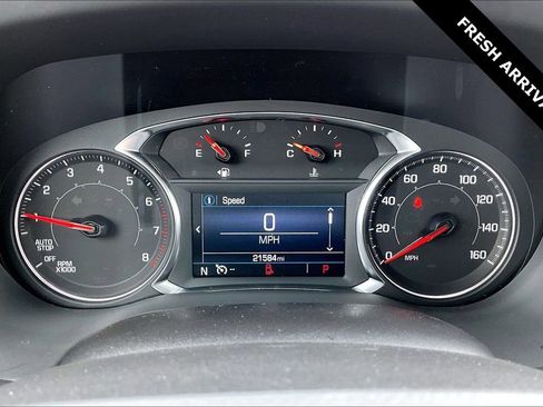 Used 2023 GMC Acadia SLE w/ Driver Convenience Package image 13