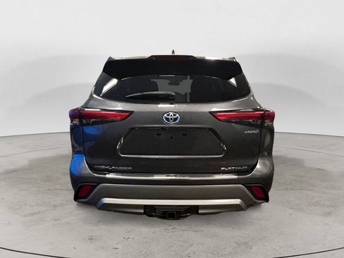 Used 2021 Toyota Highlander Platinum AWD/4WD image 4