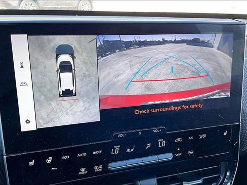 Used 2024 Subaru Solterra Limited image 25