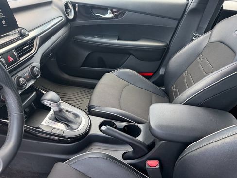 Used 2021 Kia Forte GT-Line w/ GT-Line Premium Package FWD image 12