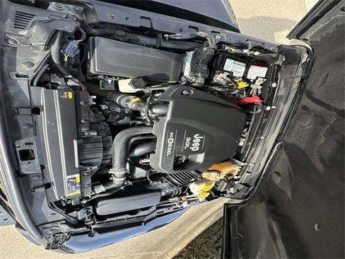 Used 2021 Jeep Wrangler Unlimited Rubicon image 10