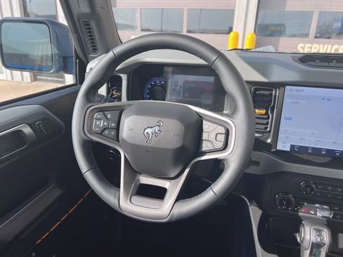 Used 2022 Ford Bronco Badlands image 26