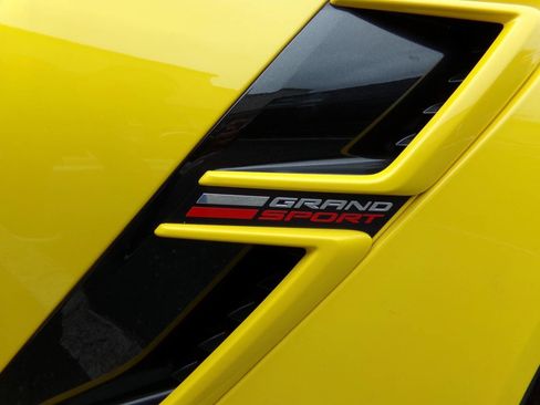 Used 2017 Chevrolet Corvette Grand Sport RWD image 7