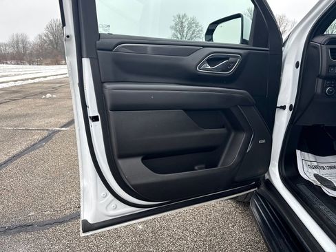 Used 2023 Chevrolet Suburban RST w/ Luxury Package image 10