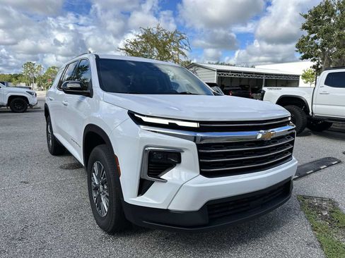 Certified 2026 Chevrolet Traverse LT FWD image 8