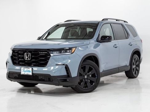 Used 2025 Honda Pilot Black Edition image 1