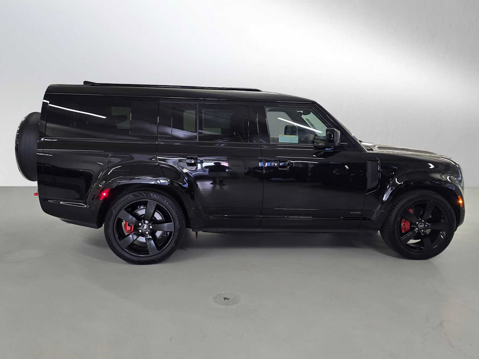 New 2025 Land Rover Defender 130 X AWD/4WD image 6