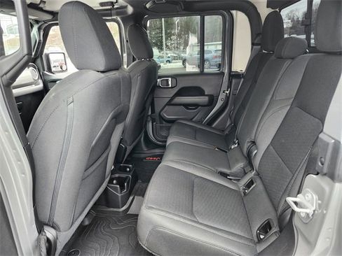 Used 2021 Jeep Gladiator Overland w/ LED Lighting Group image 10