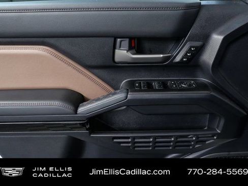 Used 2025 Toyota 4Runner Limited image 7