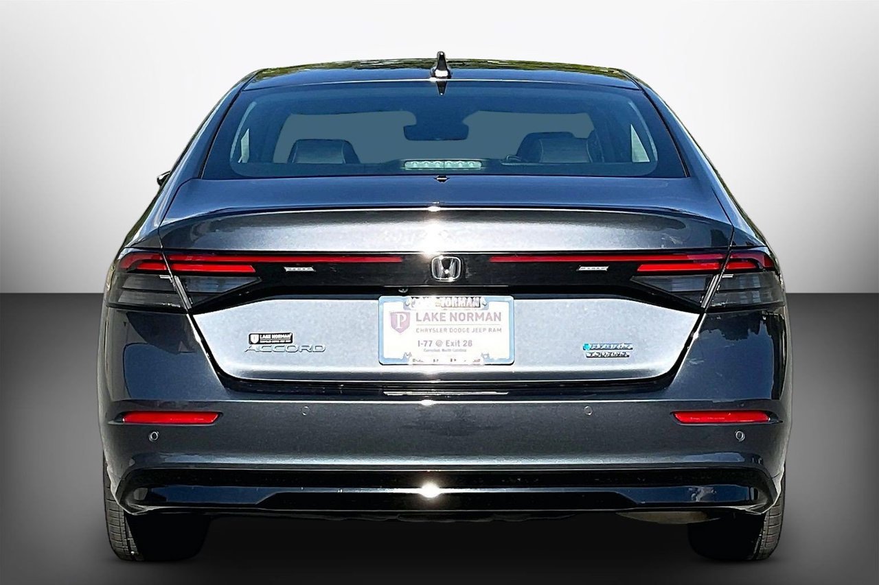 Used 2023 Honda Accord Touring image 7