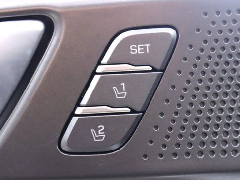 Used 2020 Hyundai Ioniq Limited image 30