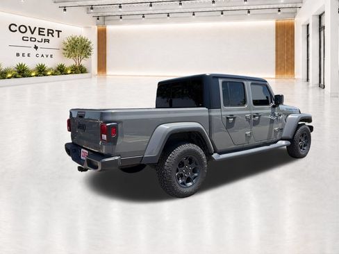 Used 2023 Jeep Gladiator Mojave AWD/4WD image 11