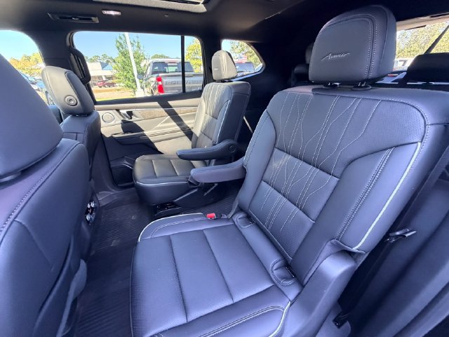 Used 2025 Buick Enclave Avenir w/ Super Cruise Package AWD/4WD image 16