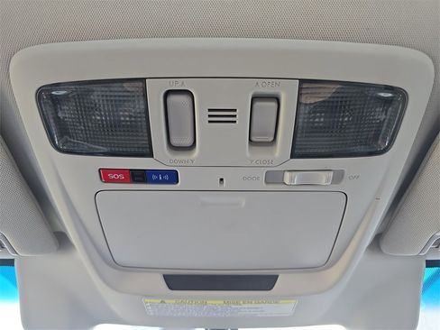 Used 2017 Subaru Legacy 2.5i Limited image 36