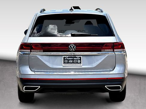 Certified 2026 Volkswagen Atlas SE FWD image 7