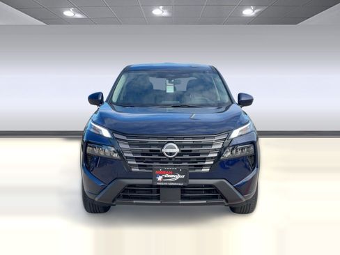 New 2026 Nissan Rogue SV FWD image 5