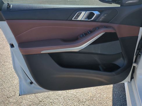 Used 2020 BMW X5 sDrive40i w/ M Sport Package image 23