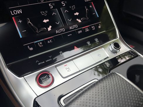 Used 2022 Audi RS 7 Sportback AWD/4WD image 57