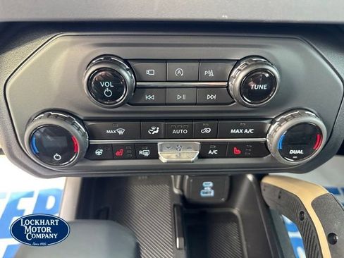 New 2025 Ford Bronco Badlands image 18