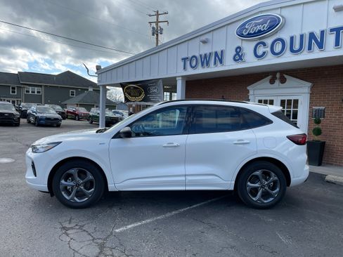 Used 2024 Ford Escape ST-Line w/ Tech Pack #1 FWD image 8