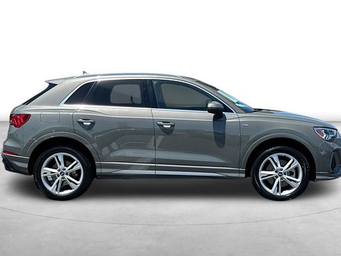 Used 2022 Audi Q3 2.0T Premium Plus w/ Premium Plus Package image 7