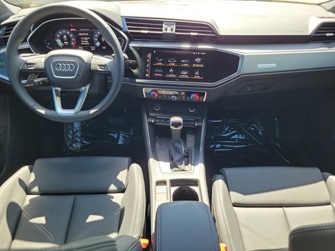 New 2025 Audi Q3 2.0T Premium image 2