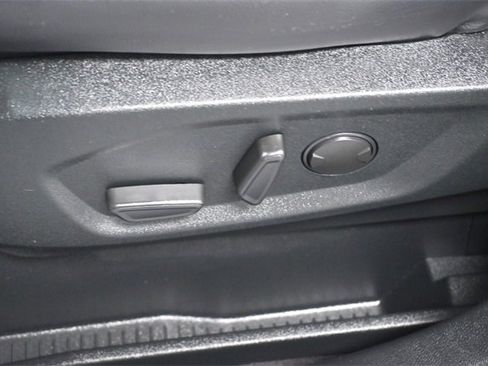 Used 2022 Ford Edge SEL w/ Convenience Package image 10