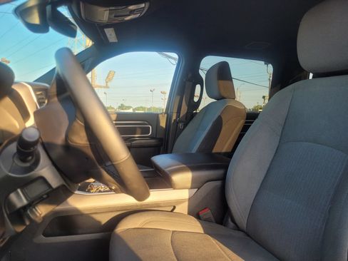 Used 2021 Ford E-450 and Econoline 450 Super Duty RWD image 9