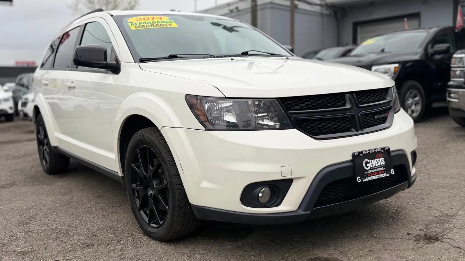Used 2014 Dodge Journey SXT w/ Flexible Seating Group FWD image 2