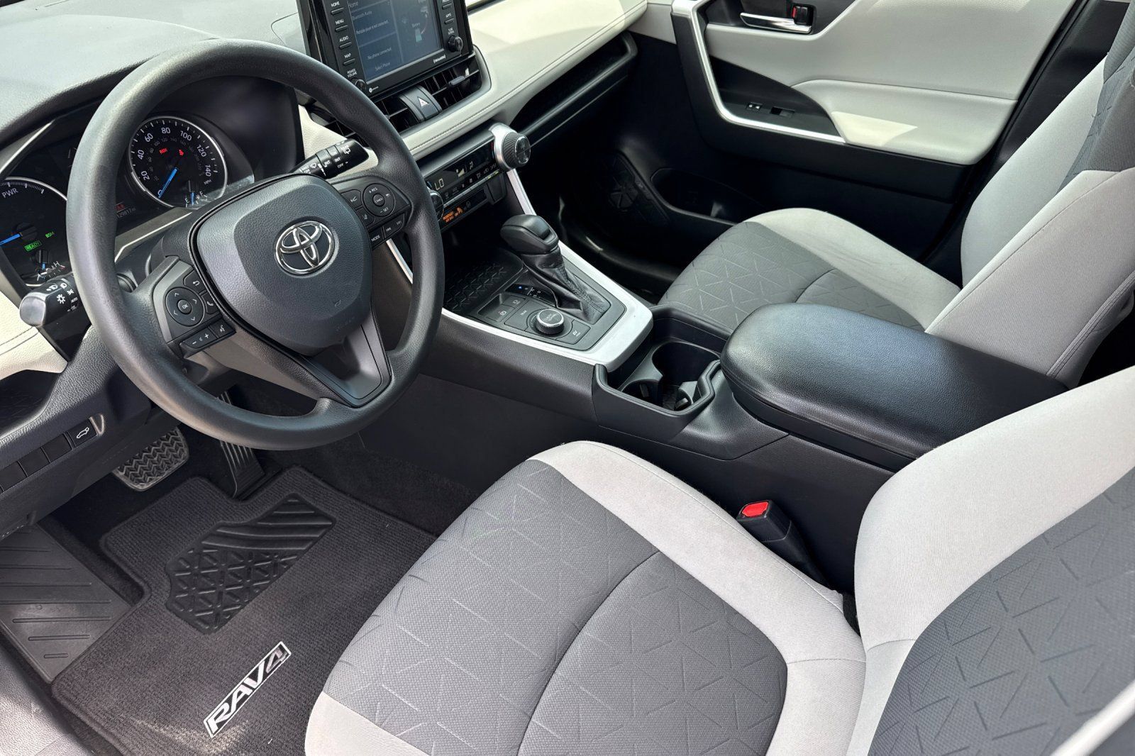 Used 2020 Toyota RAV4 XLE w/ Convenience Package AWD/4WD image 10
