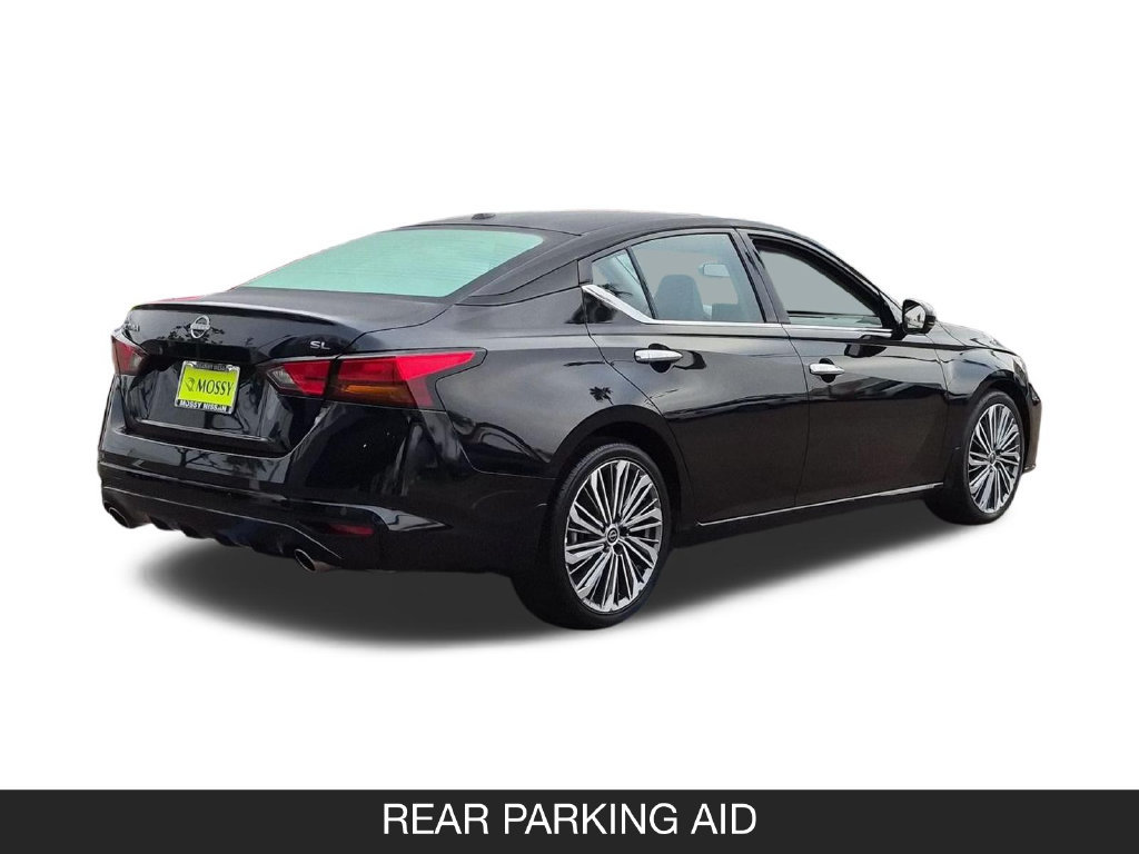 Used 2025 Nissan Altima 2.5 SL FWD image 9