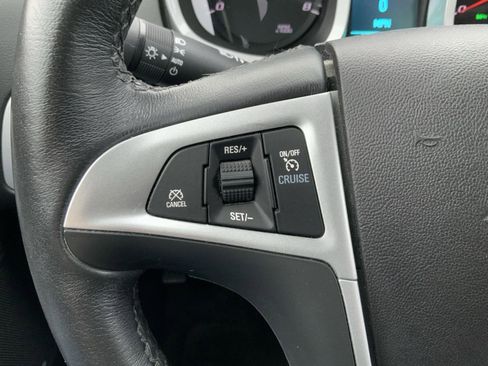 Used 2017 Chevrolet Equinox LT w/ Convenience Package image 30