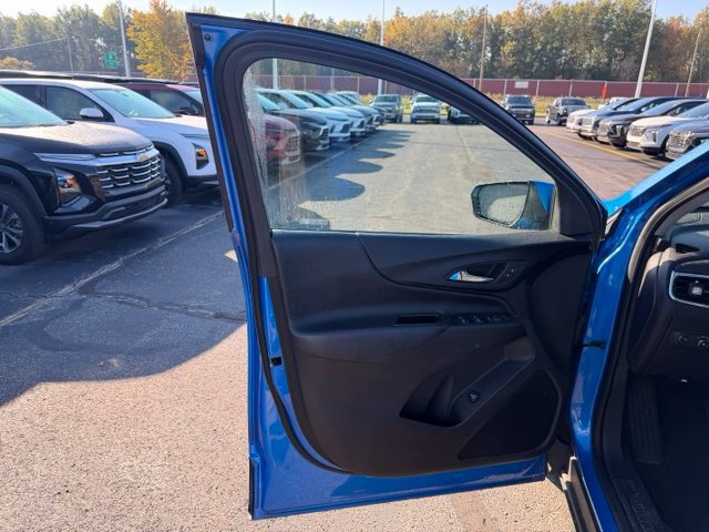 Used 2024 Chevrolet Equinox LT FWD image 10
