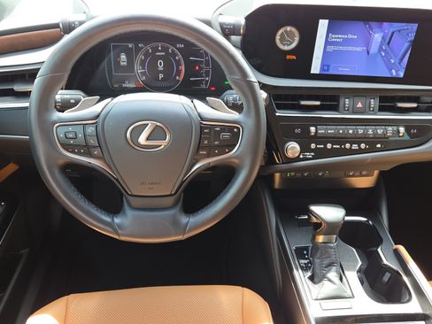 Used 2024 Lexus ES 350 w/ Premium Package FWD image 14