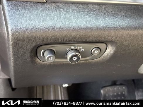 Used 2019 Chevrolet Traverse LT image 14