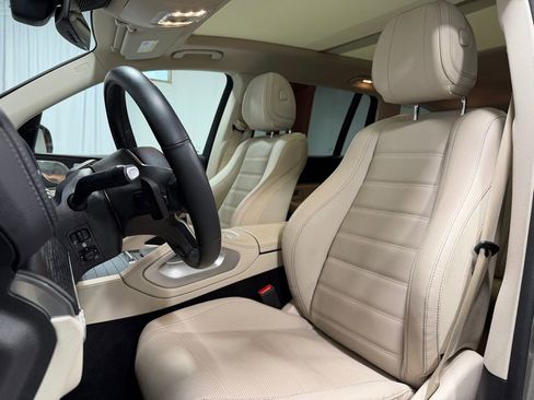 Certified 2023 Mercedes-Benz GLS 450 4MATIC image 22