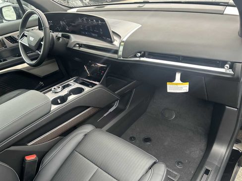 New 2026 Cadillac Vistiq Luxury image 28