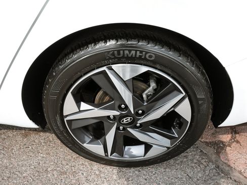 Used 2023 Hyundai Elantra Limited w/ Cargo Package FWD image 8