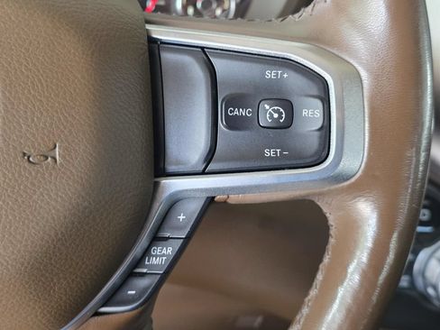 Used 2019 RAM 1500 Laramie AWD/4WD image 25