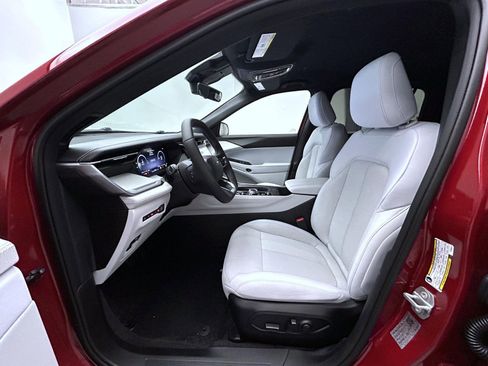 New 2026 Jeep Cherokee Laredo image 10